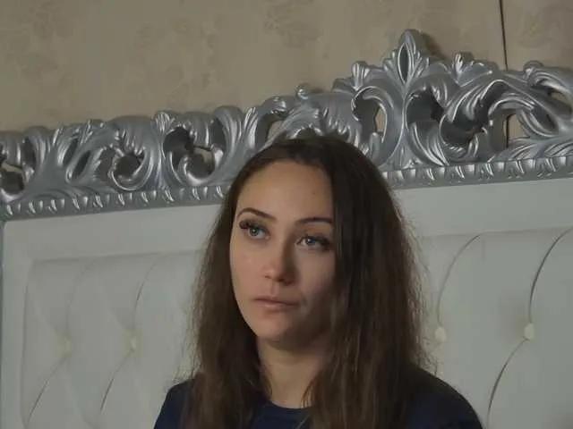 Offline AliceMunro on BongaCams