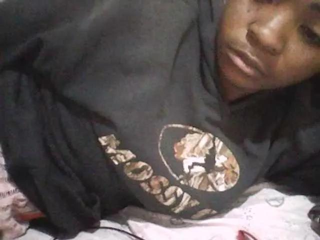 Offline Angelinah75 on BongaCams