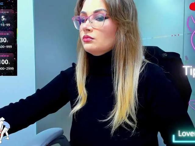 Freechat anyarosses on BongaCams