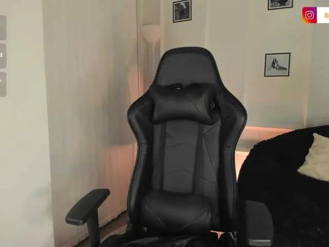 Freechat BellaRossi on BongaCams