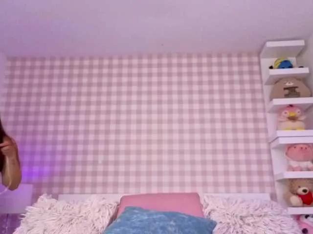 BellaSaint on BongaCams 