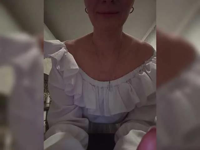 Offline Biggirl777 on BongaCams
