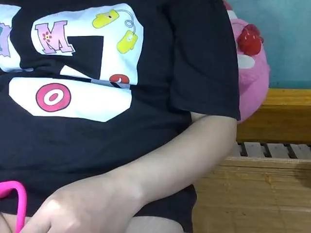 Offline Bong-999 on BongaCams