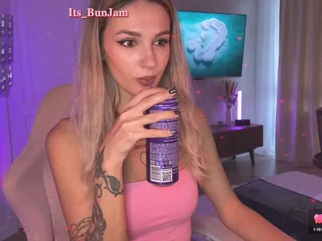 Offline Bun-witth-jam on BongaCams