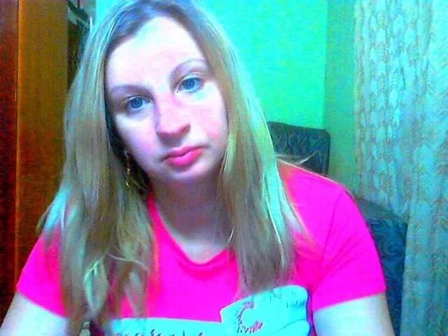 Freechat BustyBlondy on BongaCams