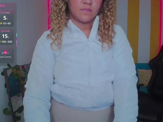 Offline cristalwar on BongaCams