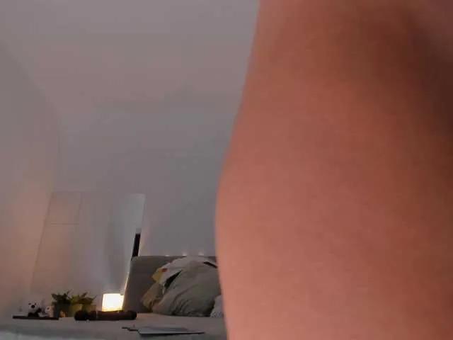 Offline Cumcumforyouuu on BongaCams