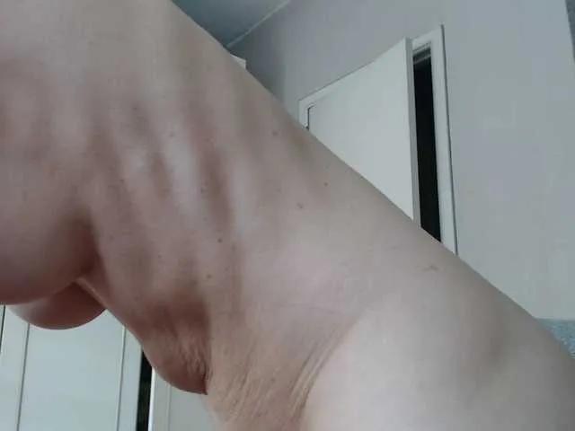 Offline deadivina on BongaCams