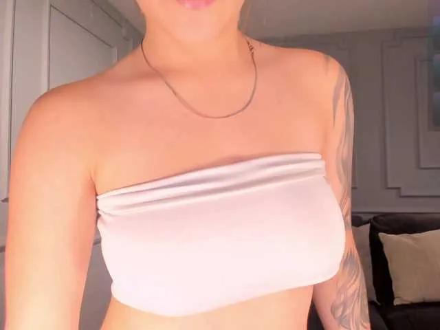 DonnaStonne on BongaCams 