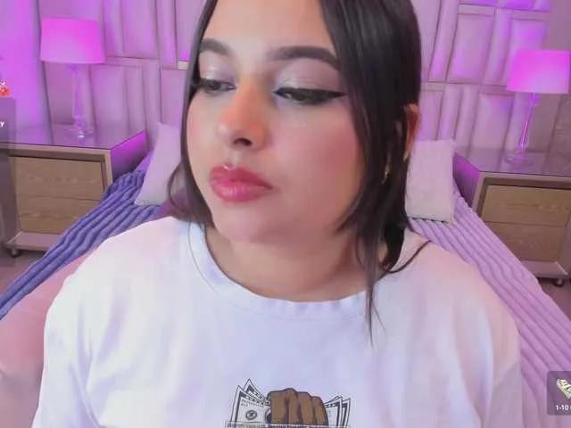 Freechat EinnyMure on BongaCams