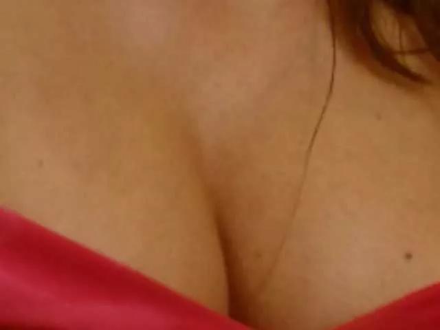 Offline ellaine on BongaCams