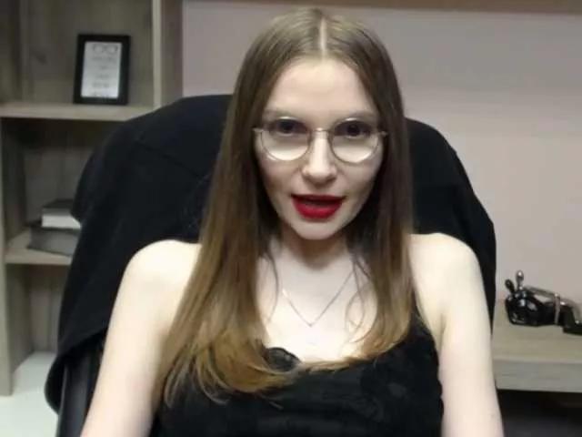Ellyxcute on BongaCams 