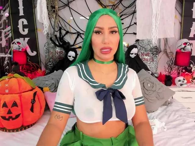 Offline EmilyLeah on BongaCams