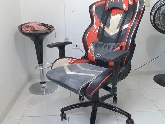 Emy23Jack23 on BongaCams