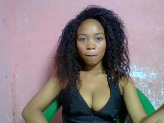 Freechat Estelahh on BongaCams