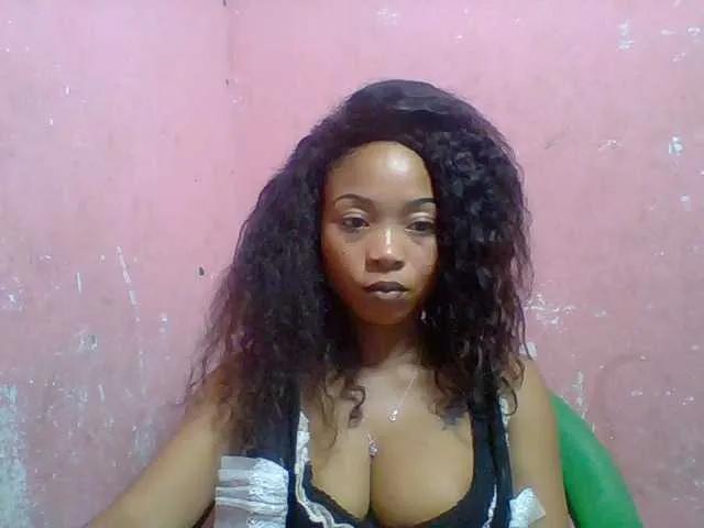 Freechat Estelahh on BongaCams