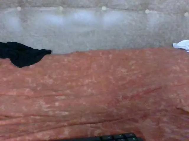 Offline Faozia on BongaCams