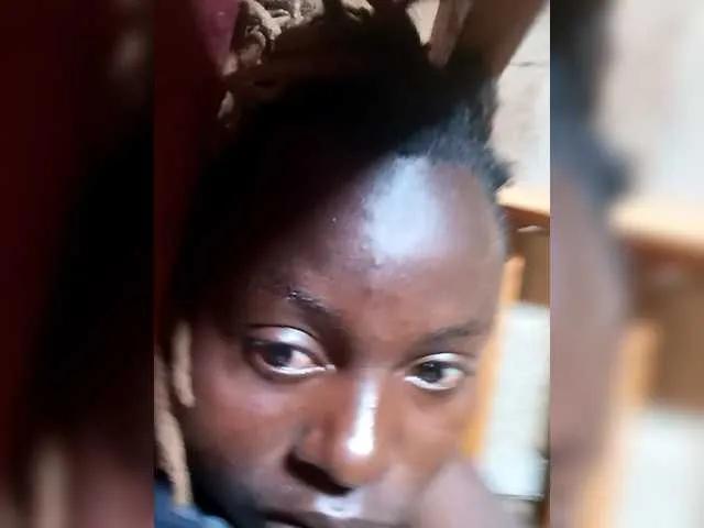 Freechat freakcurvy8 on BongaCams