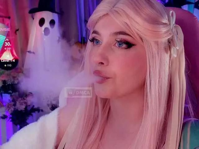 Offline HoneyCherry on BongaCams