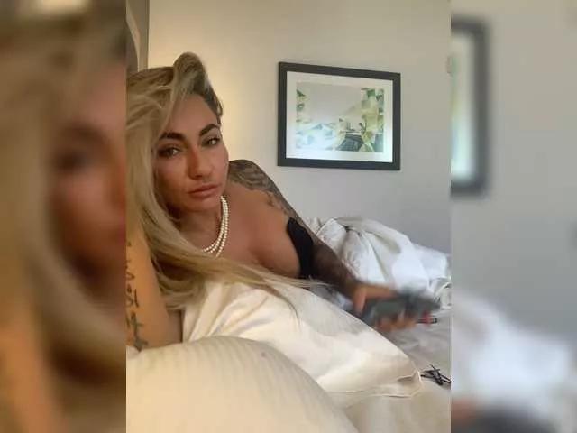Isizzu-TOP on BongaCams 