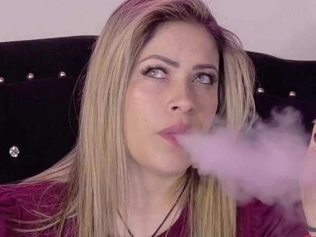 Offline Ivypoison10 on BongaCams