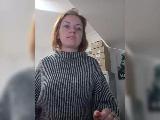 Offline Jennifferr on BongaCams