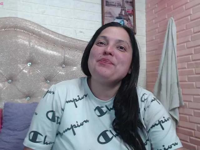 Offline KataleyaStiward on BongaCams