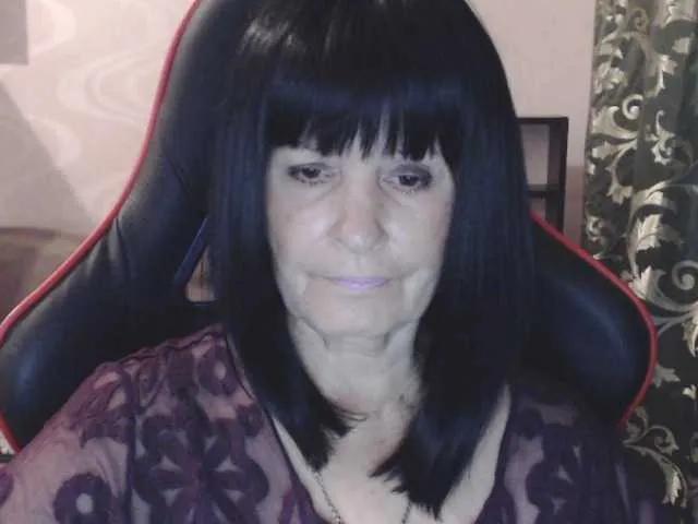 Offline KatarinaGloss on BongaCams