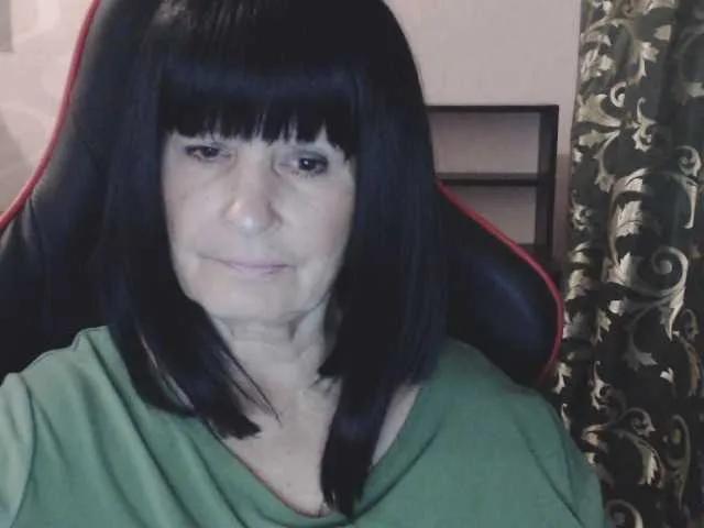 Offline KatarinaGloss on BongaCams
