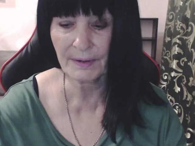 Offline KatarinaGloss on BongaCams