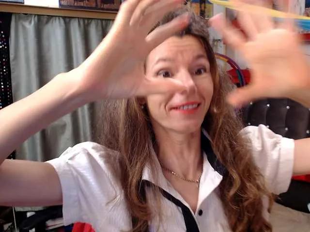 Freechat kellysurfing on BongaCams