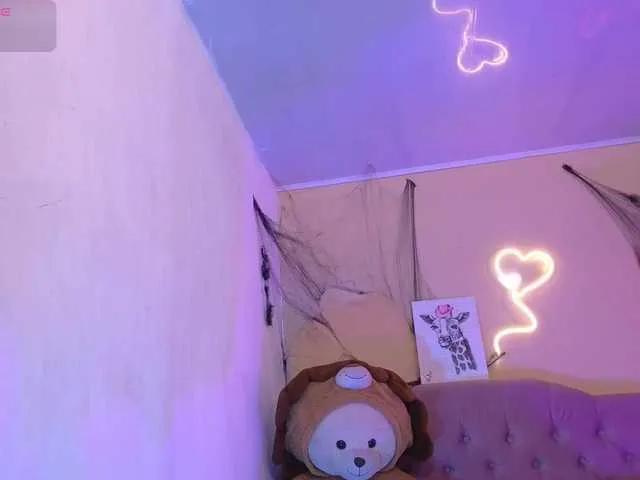 Offline KISSI-TAY on BongaCams