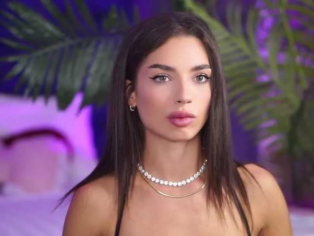 LalaRoze on BongaCams