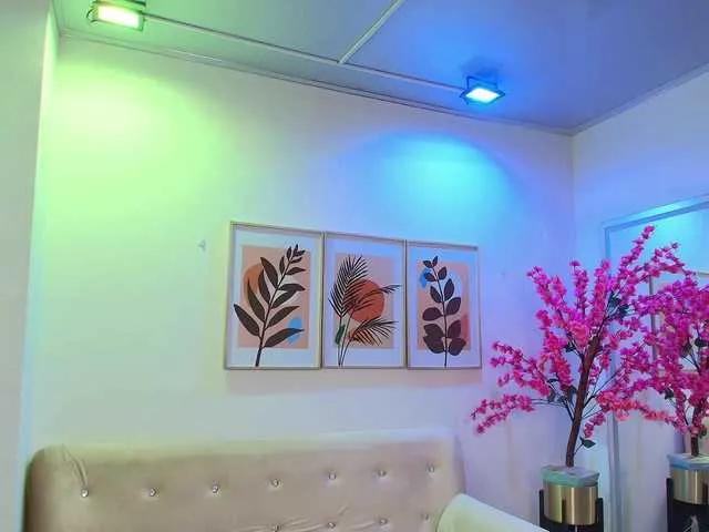 Freechat Leia-laurent on BongaCams