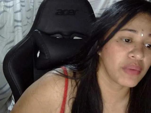 Freechat Letty33 on BongaCams