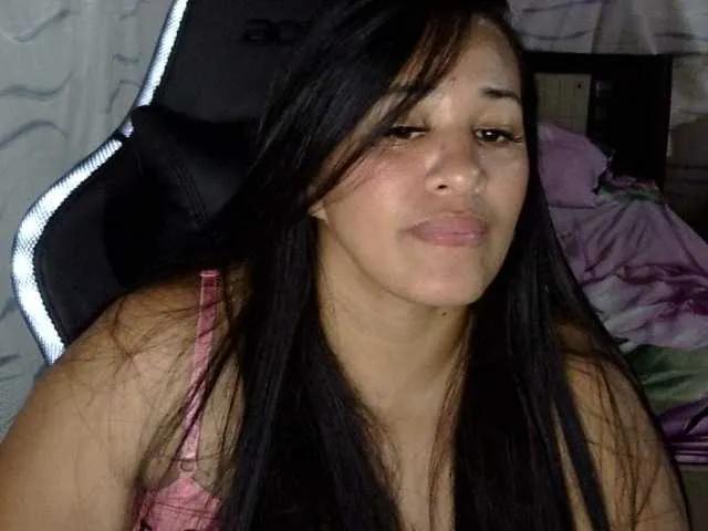 Freechat Letty33 on BongaCams