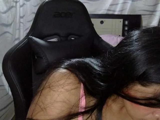 Freechat Letty33 on BongaCams