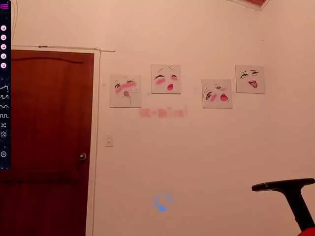 littleDanni on BongaCams 