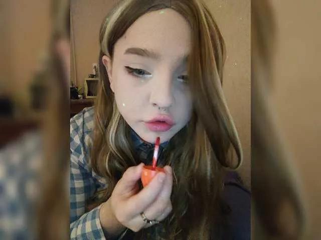 LittleDelora on BongaCams 