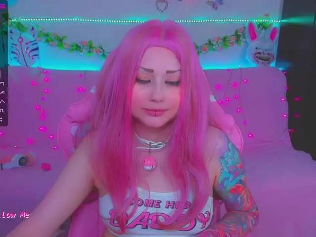 LittleKitsune on BongaCams 
