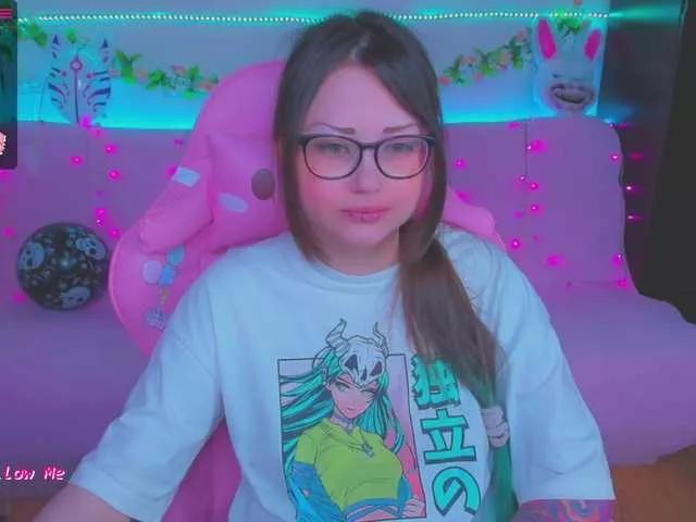 LittleKitsune on BongaCams 