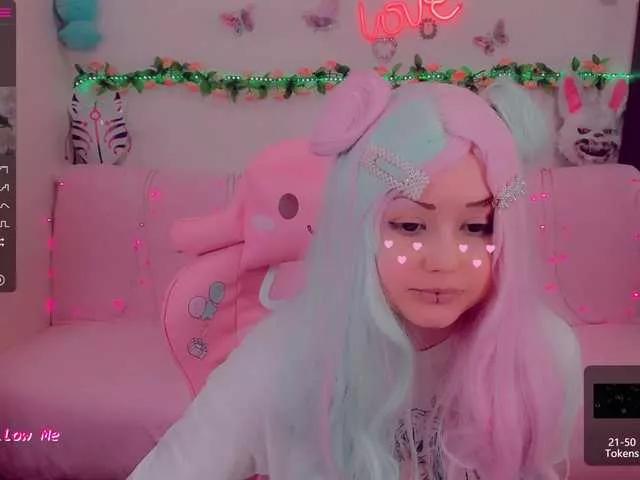 LittleKitsune on BongaCams 