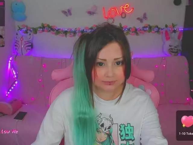 LittleKitsune on BongaCams 