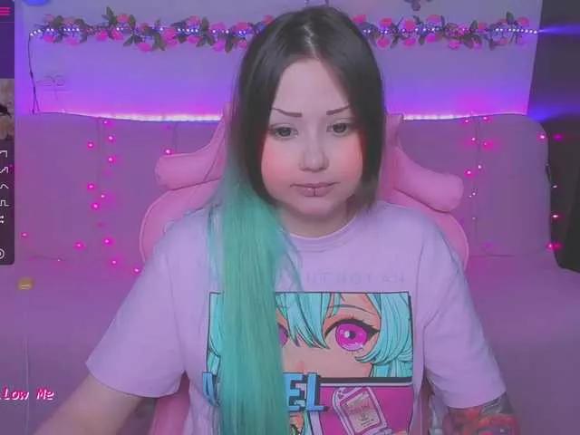 LittleKitsune on BongaCams 