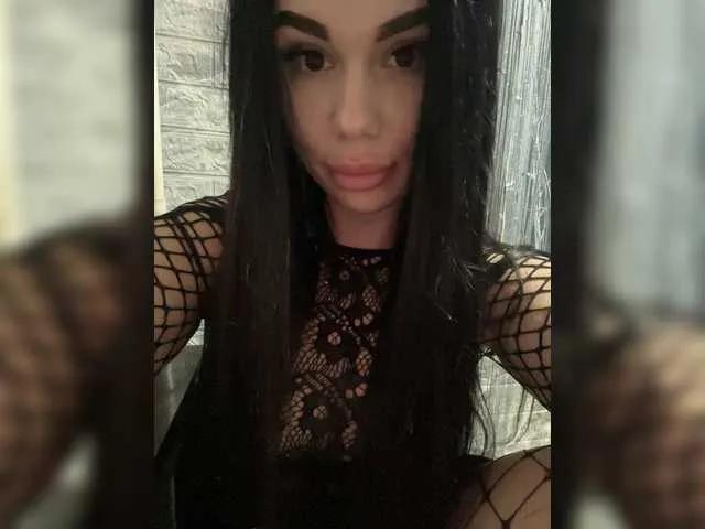 Offline Liysan11 on BongaCams