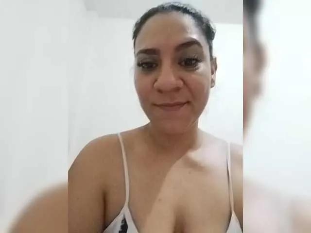 Offline LuanaFranccesca on BongaCams