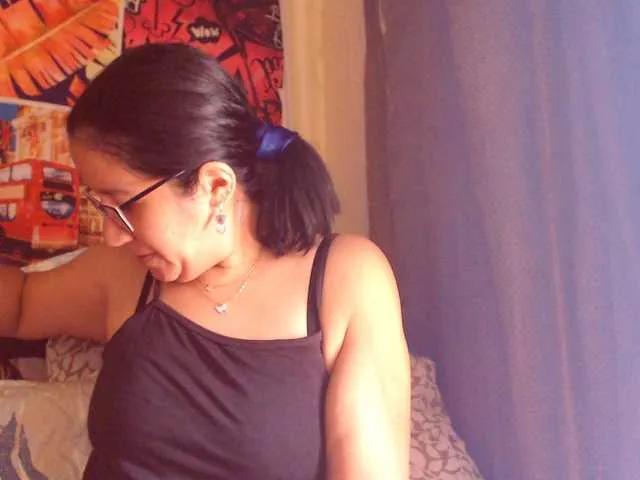 lucyLUxxx on BongaCams