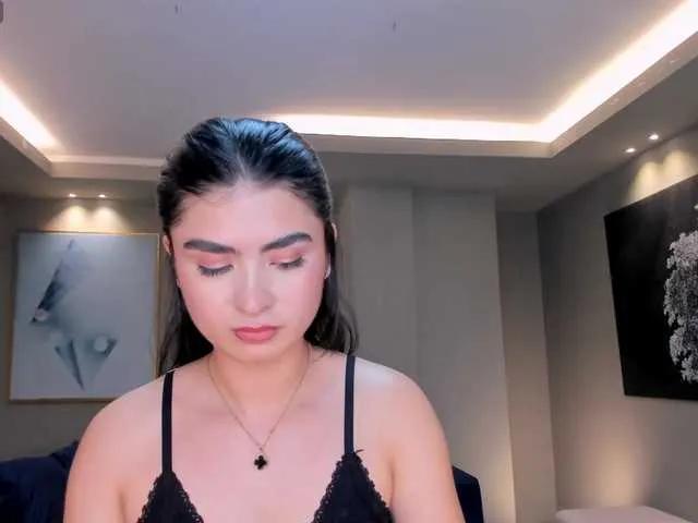 Offline LucyWeiss on BongaCams