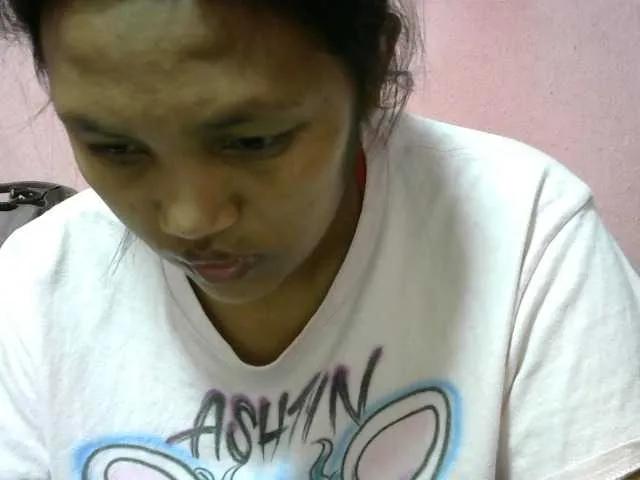 Offline Lutricia on BongaCams