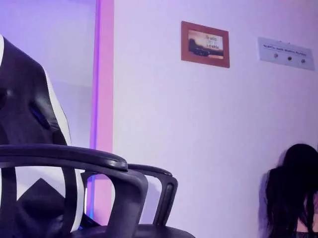 Maddy-Norton on BongaCams